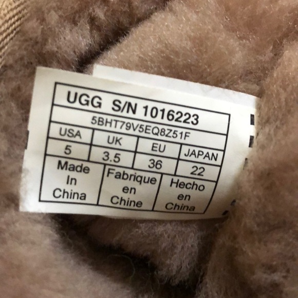 UGG boot size 5 - Picture 6 of 8